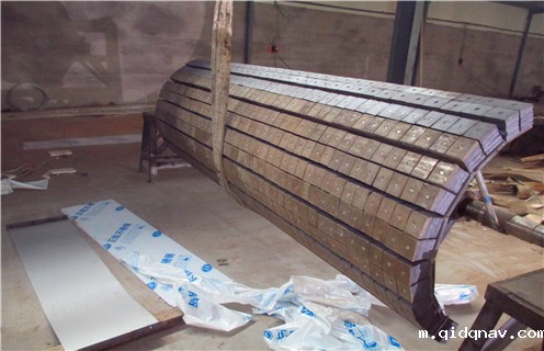 选矿磁选机，选矿磁选机在选矿流程中的地位非凡_铁矿选矿磁选机在选矿流程中的地位非凡磁场一般为多少_磁块如何排列