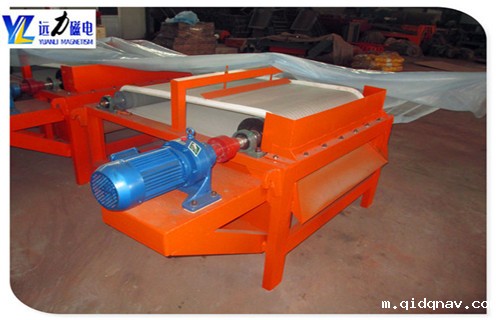 1.小型磁选机厂家给您的质量保证  　　1.1.小​​磁选机质量保证,我们卖给小型磁选机,如果客户不满意未达到客户需求,我们无条件退货!  　　1.2.价格优势,很多经销商都在找我们拿货!足以证明我们的价格优势比其他厂家!  　　1.3.我们在行业的声誉非常好!被评为潍坊市诚信经营,五好商家等!我们收到的客户每次付款都会及时联系客户,交货时间,具体型号参数我们会一一决定好!  　　1.4.我们面对的每一个客户都是超低价格的报价,而不是因为客户是一次性销售客户的行为而敷衍!  　　1.5.如果有客户付款,而我们却不出货,可以直接向我们投诉,我们的诚信将被关闭,业务将无法继续运营!  　　1.6.我们公司在山东潍坊,如果你不相信我们可以直接去我们公司买! (你可以把材料样品带到我们公司有实验室的,可以现场为您做实验)!  　　1.7.我们小型磁选机价格优势国内难做,我们与客户几乎都是粉丝客户,因为在行业里寻找一圈,找不到一个更适合我们客户的!